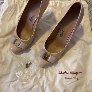 Salvatore Ferragamo Varga Bow Pump
